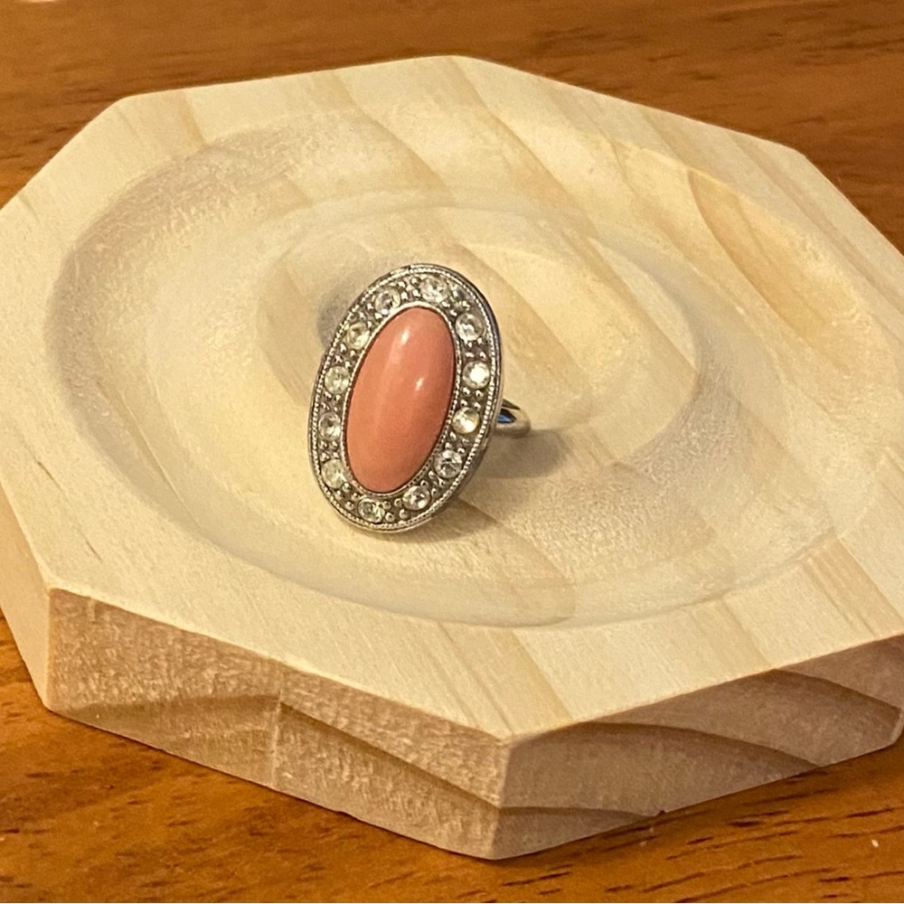 VINTAGE Avon Pink stone with rhinestones ring * Like new*